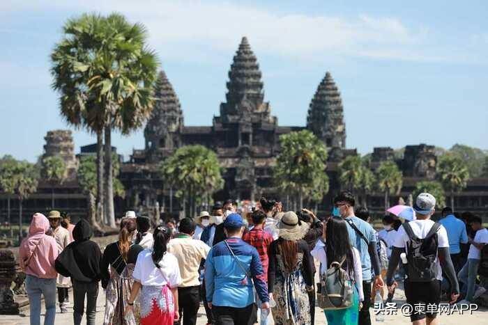 30人的旅游团消费10万元人民币：如今他们去了哪里？