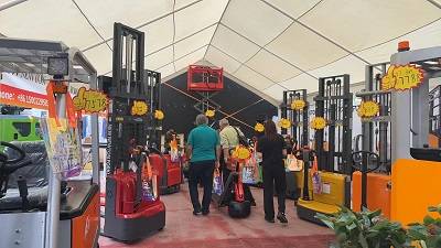 新牛盾叉车：广交会上展示中国制造的实力与创新