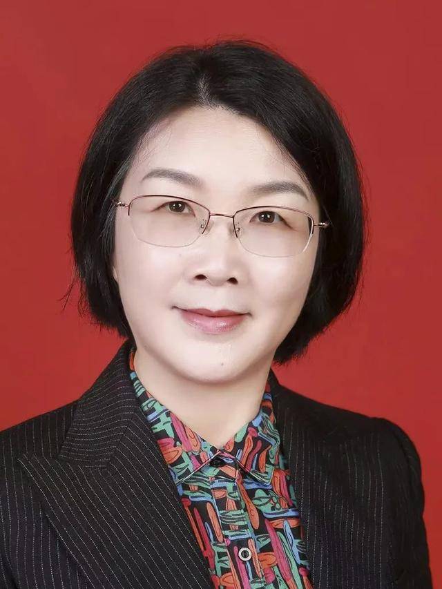 上海女干部跨区任职后，新职务明确