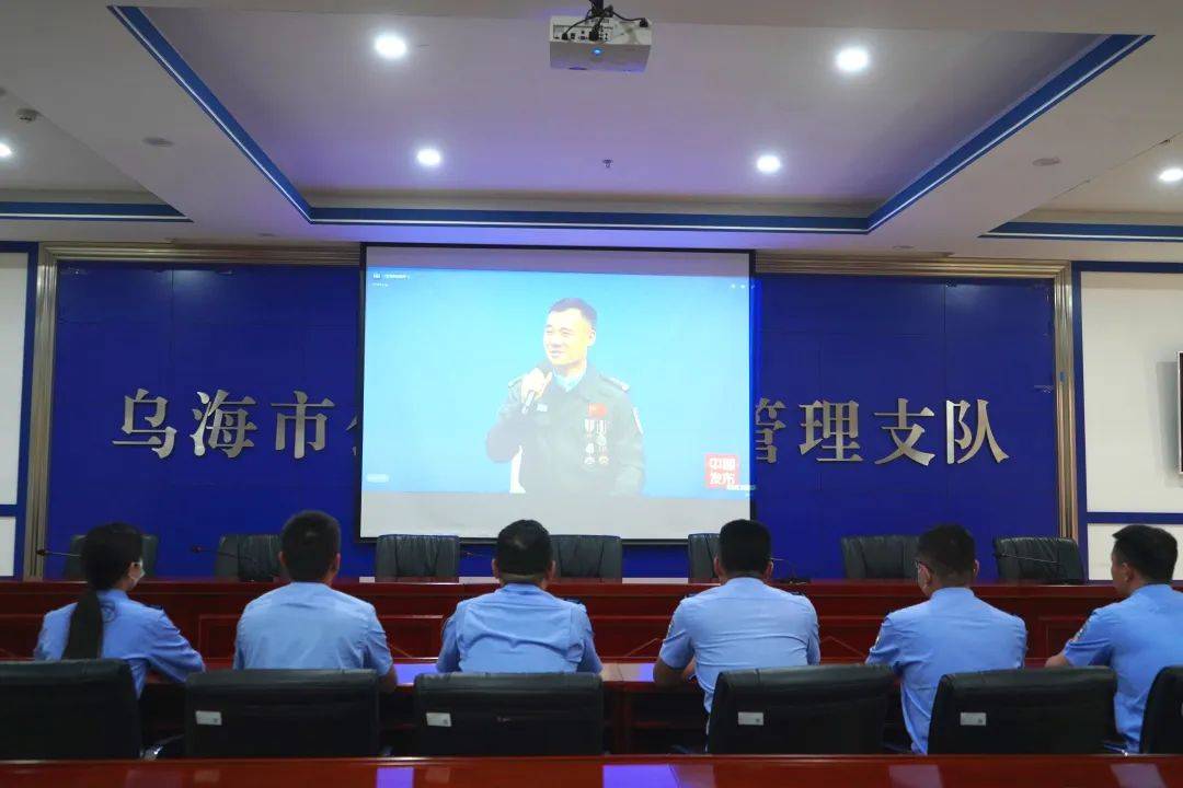 “新征程上的奋斗者”公安先进典型代表中外记者见面会在乌海公安引发热烈反响