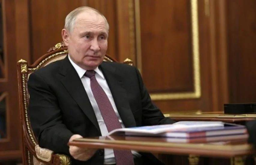 画面曝光!大批朝军在俄牺牲,朝鲜领导人亲手为他们盖上国旗