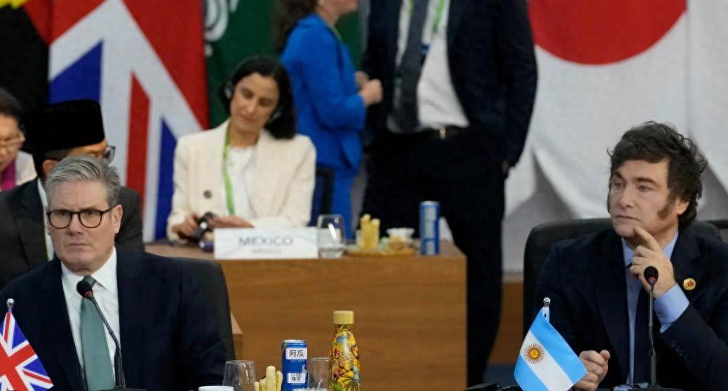 英国和阿根廷密谋南大西洋“抗中亲美”，回身看到马岛，又犹豫了