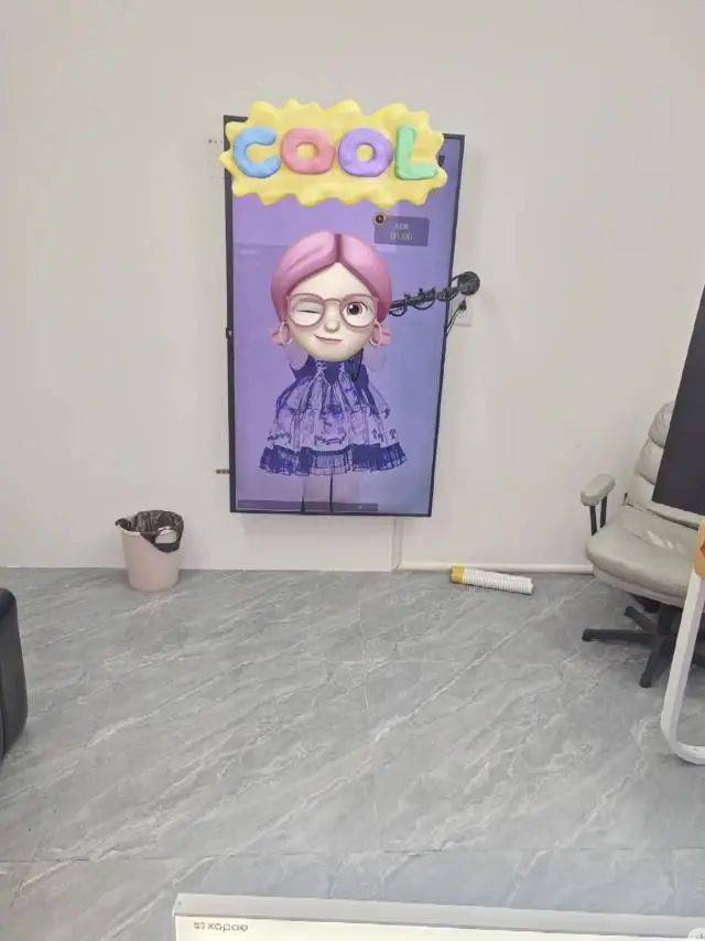 “不推荐大家来干”！一本毕业后，女孩在深圳跳舞赚打赏？有人营业到凌晨