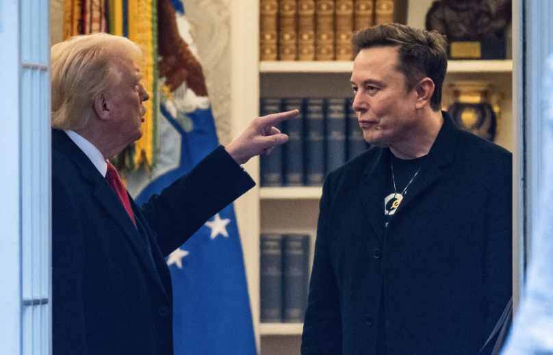 摊牌了？白宫新闻秘书：特朗普不支持马斯克AI公司获政府合同