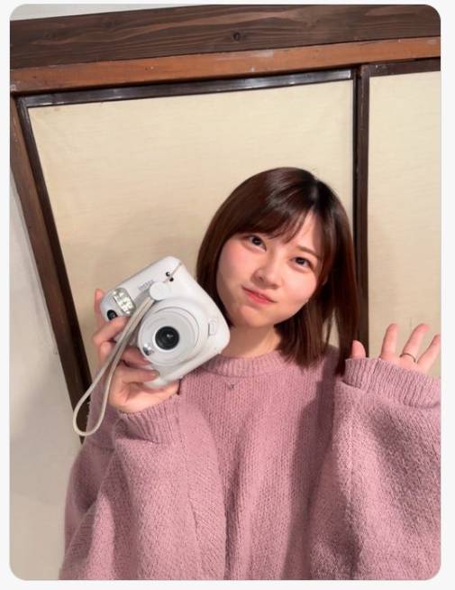 日本一白领女性的上班照意外走红,外国网友纷纷在评论区求婚