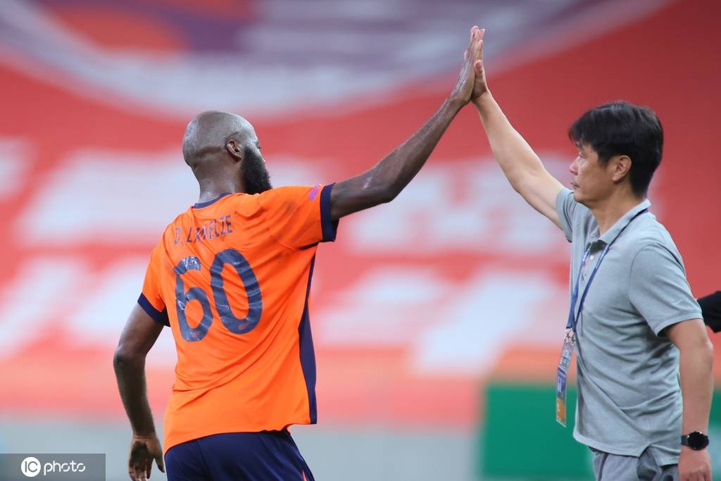 中超最佳阵容：海牛锋霸独造3球 恩戈姆传射助梅州12轮首胜