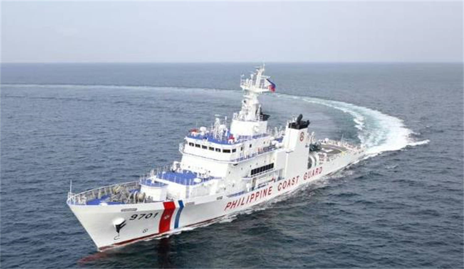 中菲关系质变,马科斯发出新战书,菲外交部反了,直接对华举白旗