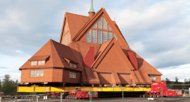 瑞典百年大教堂上演“搬家记”_发现频道_中国青年网