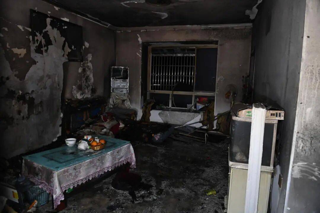 火光窜楼顶！居家这些防火细节别让老人 “栽跟头”