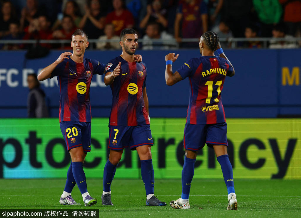 西甲-费兰梅开二度奥尔莫传射 巴萨主场3-0完胜赫塔费