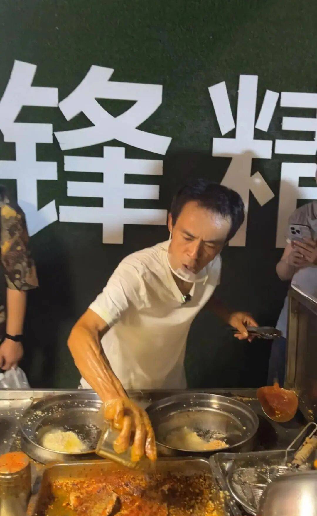 景德镇“鸡排主理人”爆火，当地回应：会有一揽子计划