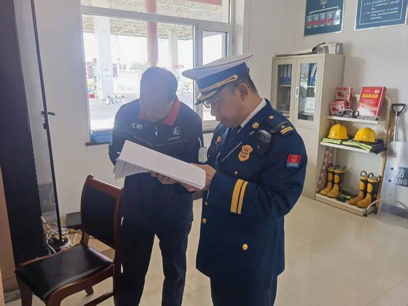 国庆假期 步履不停|消防力量深入景区古建、酒店民宿、加油站等场所全面筑牢安全防线