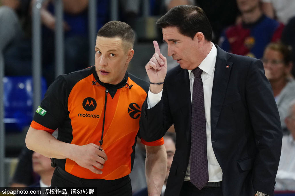 拉菲尼亚怒斥巴萨出局：欧冠比赛是被偷走的！