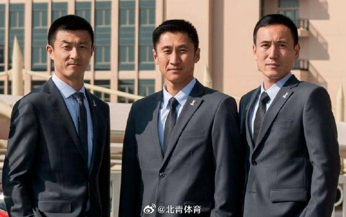 43岁中国裁判傅明得知执裁世界杯，痛哭流涕，他将成为世界杯历史上第一位中国籍VAR裁判